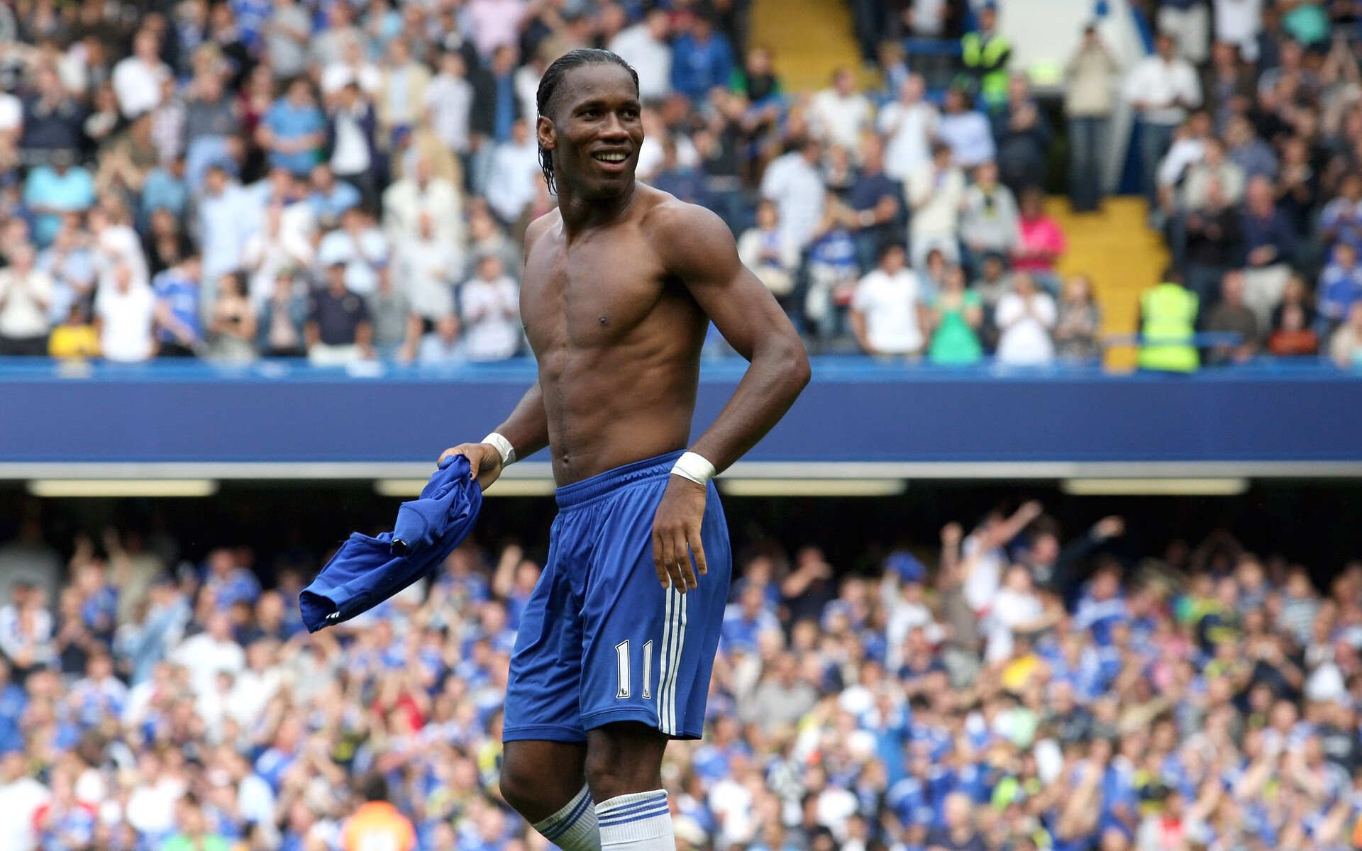 巴萨新援入选首发，球队表现令人期待，巴萨今夏引援