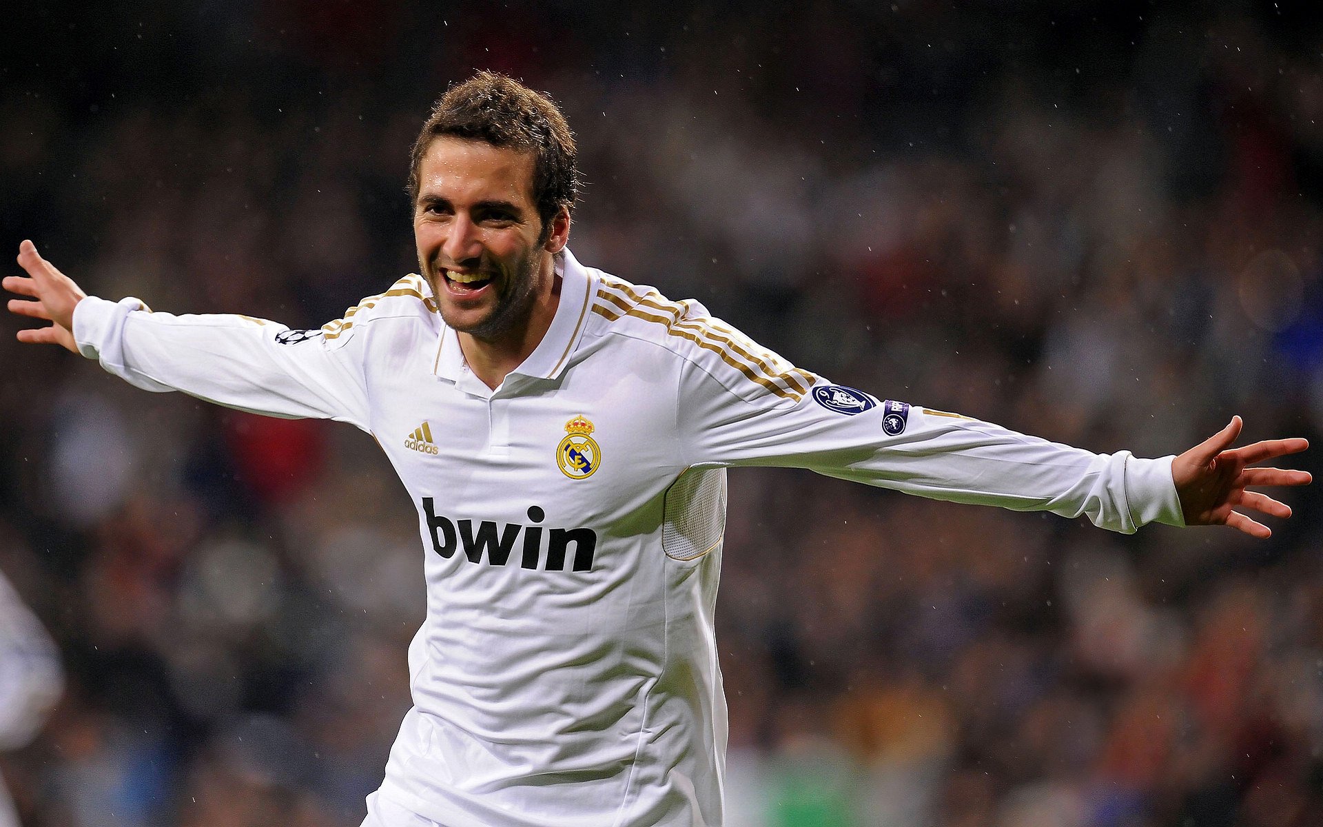 比利亚雷亚尔主场失利，连续败仗加重，比利亚雷亚尔引援